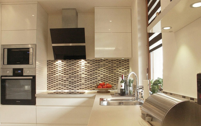 фартух на кухні з мозаїки фото