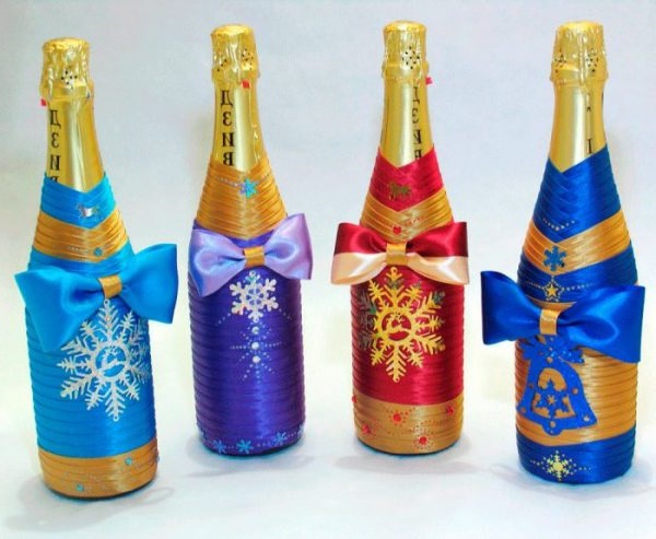 декор шампанського на новорічні свята