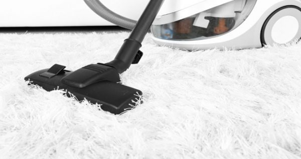 як почистити білий килим