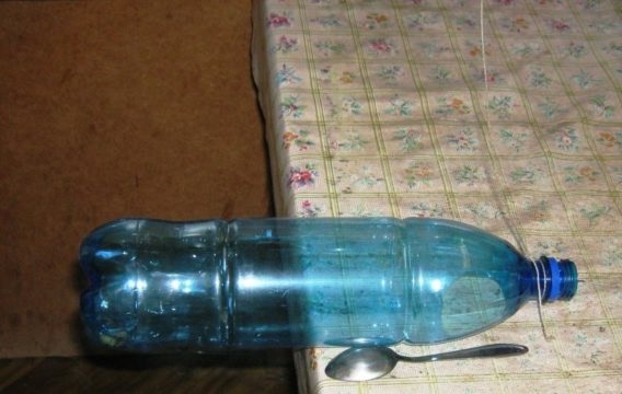 мишоловка з пластикової пляшки