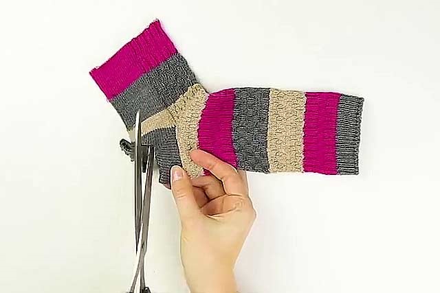 рукавички з носків фото
